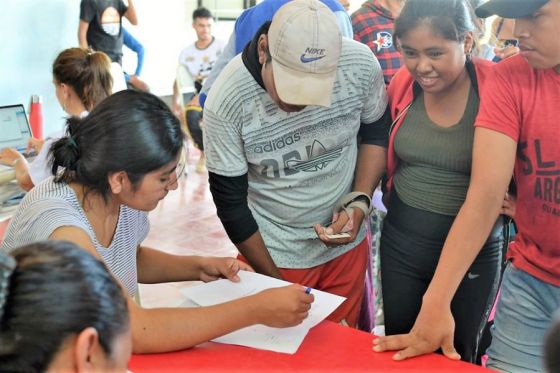 Inscriben a más de 350 jóvenes de comunidades indígenas en las becas Progresar