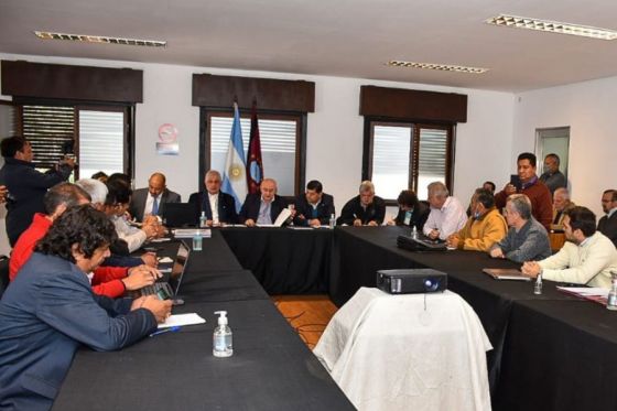 Funcionario Provinciales expusieron ante senadores el proyecto de la Universidad Provincial Tecnológica y de Oficios