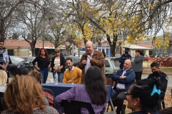 Junto a vecinos se trabaja en el fortalecimiento de la seguridad ciudadana en barrios de zona sur