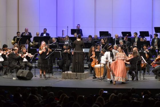 Más de mil personas asistieron a la Gala Patriótica de la Orquesta Sinfónica de Salta