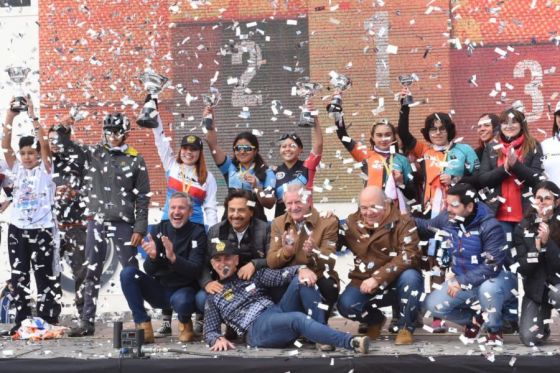 En el Parque Bicentenario, Sáenz compartió con miles de familias una jornada deportiva y recreativa