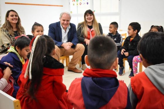 Cánepa visitó comunidades educativas de Tartagal y Mosconi