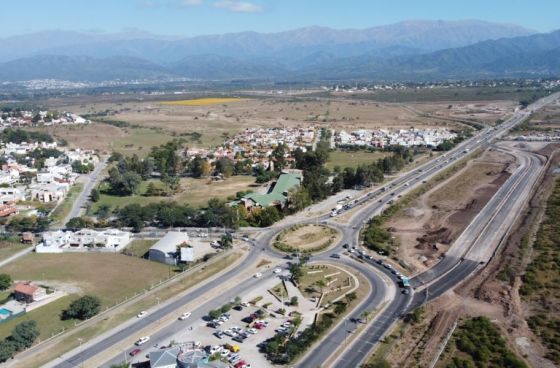 Desvíos de tránsito por la construcción del paso bajo nivel en la rotonda de acceso a B° Grand Bourg