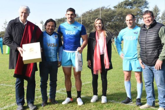 Los Pumas en Salta: Sáenz saludó a los integrantes de la selección mayor de rugby