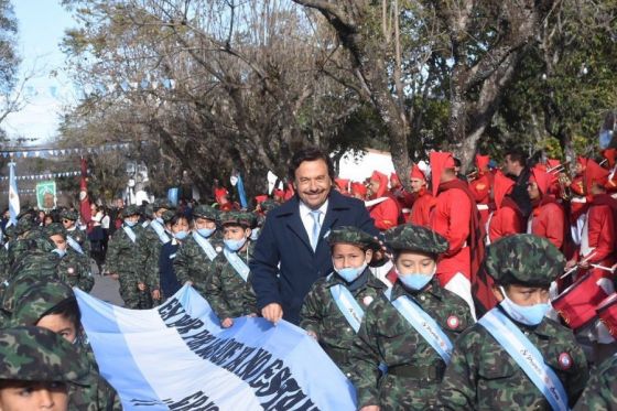 En La Caldera, capital provincial por el Día de la Independencia, el gobernador Sáenz encabezó los actos oficiales