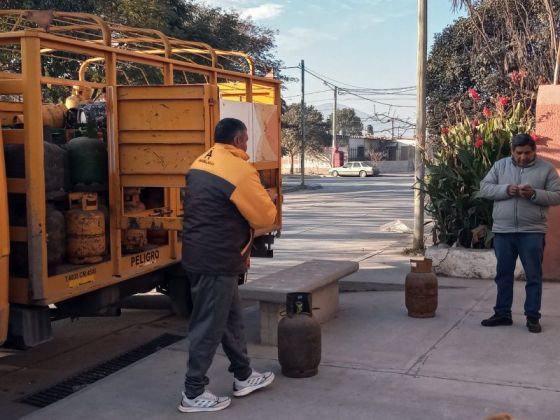 Garrafas sociales: continúa la distribución de la garrafa en barrios salteños