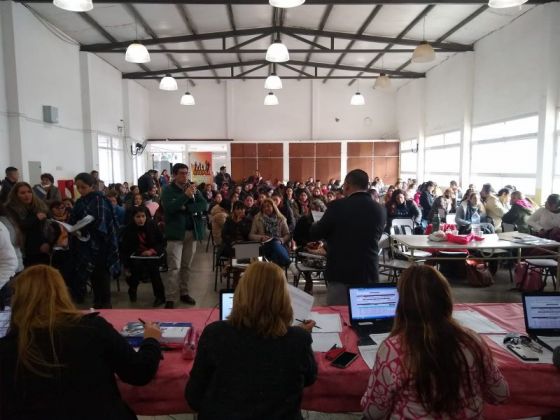 Más de 3600 docentes titularizados de los niveles Inicial, Primario y de la modalidad de educación para Jóvenes y Adultos