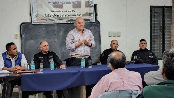 El ministro Cornejo se reunió con referentes de más de 30 barrios de zona oeste