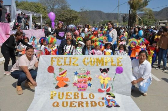 Sáenz junto al pueblo de Salvador Mazza celebró el 75° aniversario de creación del municipio