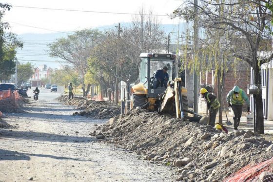 Realizan una primera etapa de obras de recambio de redes de agua en El Huaico