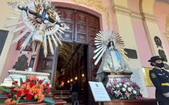 Las imágenes peregrinas del Señor y la Virgen del Milagro visitarán las instalaciones de la Casa de Gobierno