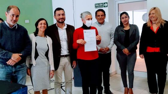 Entrega y firma de escrituras para la regularización dominial en General Güemes