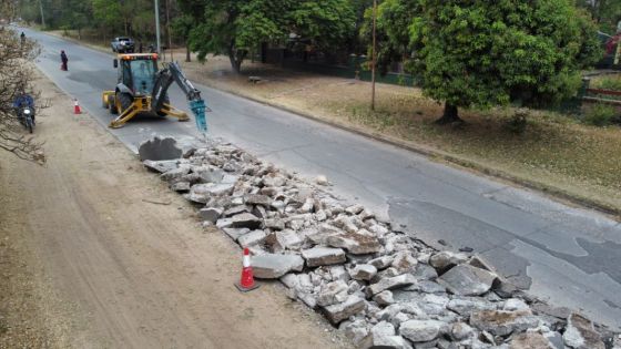 Trabajos de reposición de pavimento en el camino a Vespucio, sobre la ruta provincial 142