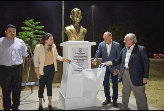 La Comisión del Bicentenario inauguró un busto de Adolfo Güemes en Tartagal