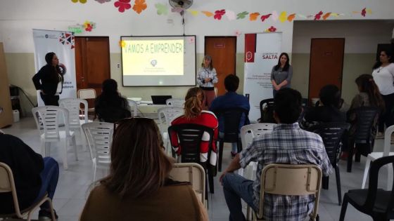 Inició el cursado de la Escuela Pública de Emprendedores en el Parque de la Familia