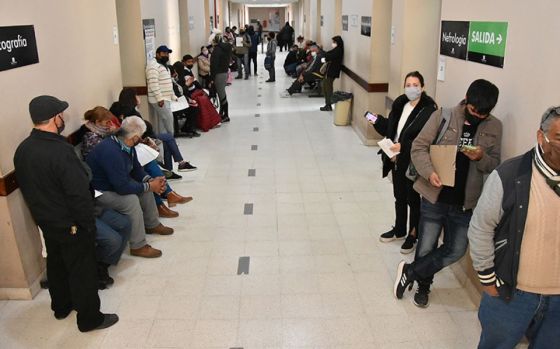 Los adultos mayores cuentan con un servicio de atención integral en el hospital Señor del Milagro, único en el NOA