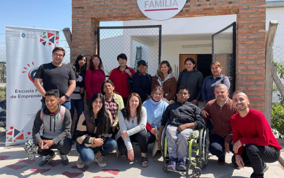 Continúan las capacitaciones de la Escuela Pública de Emprendedores en el Parque de la Familia