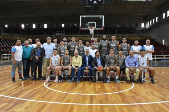 Sáenz acompañó al equipo de Salta Basket en la presentación oficial de comienzo de temporada