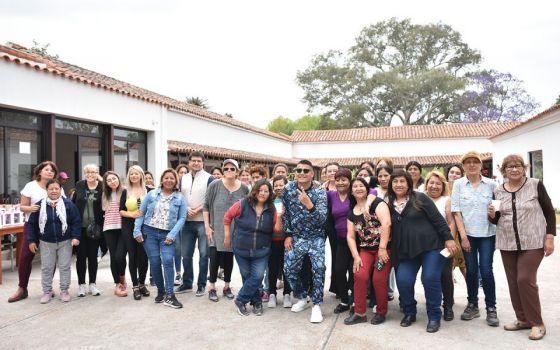 Mercado Artesanal y Concejo Deliberante de Salta homenajearon a madres artesanas y feriantes en su día