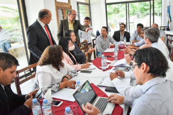 Reunión con intendentes y legisladores del Valle de Lerma por el presupuesto 2023