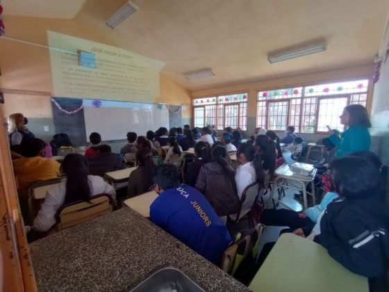 Dictan talleres de grooming y derechos en la escuela Oñativia