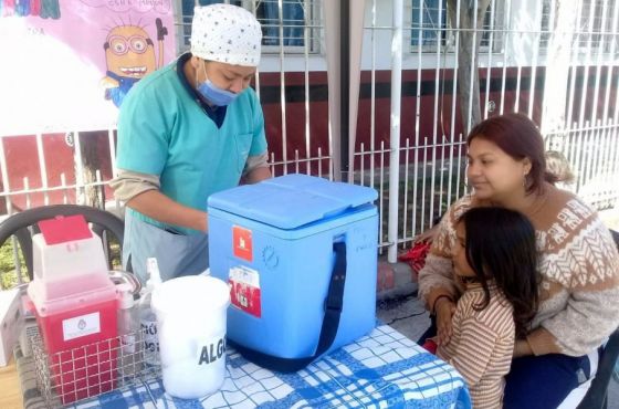 Hoy funcionan siete puestos móviles de vacunación en la ciudad de Salta