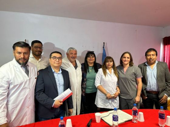 El ministro Esteban puso en funciones al nuevo gerente general del hospital de Tartagal