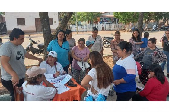 Familias originarias de Pichanal, Urundel e Hipólito Yrigoyen recibieron módulos focalizados