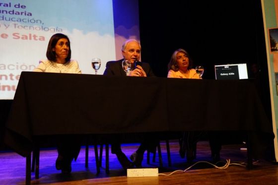 Docentes de toda la provincia participan de un encuentro de educación secundaria