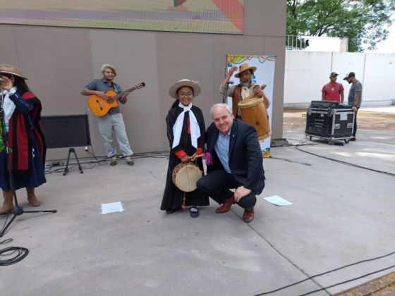 Con bailes y música autóctona estudiantes de la Provincia revalorizan la cultura y la tradición