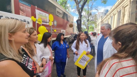 El ministro Esteban supervisó la campaña contra cáncer de piel en el hospital Señor del Milagro