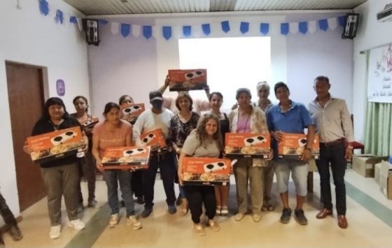 Familias de Hipólito Yrigoyen recibieron sus anafes eléctricos