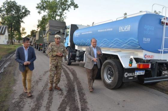 Se distribuye agua segura a 45 comunidades de los departamentos San Martín y Rivadavia