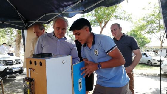 Estudiantes de Rosario de la Frontera crearon una heladera para uso medicinal