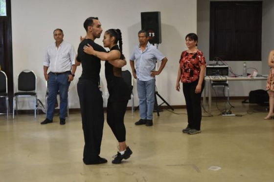 Inició el circuito milonguero “Viví Tango” en el Mercado Artesanal