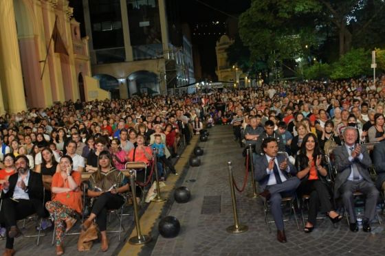 El Gobernador participó del concierto de la Sinfónica en Plaza 9 de Julio