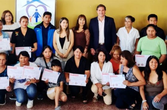 Salta Capacita: 34 personas aprendieron carpintería y tapicería en La Merced