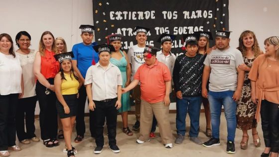 Estudiantes de la Escuela Castex egresaron y recibieron un certificado