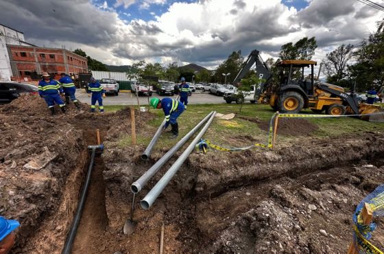 Aguas del Norte trabaja en los empalmes a la red del nuevo pozo 20 de Febrero