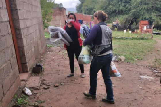 Desarrollo Social brinda asistencia a familias afectadas por temporal de lluvia y viento