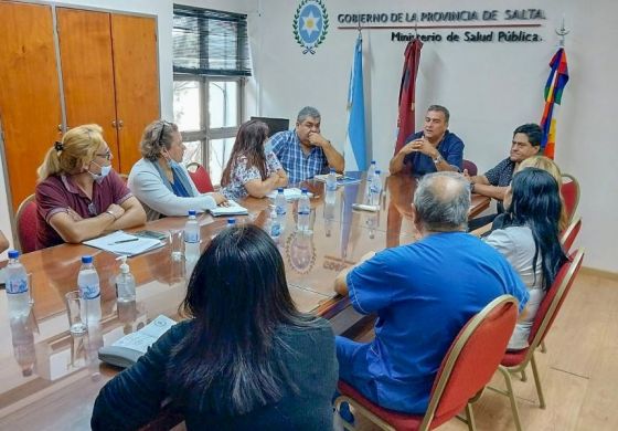 Mangione recibió a profesionales de la salud no médicos autoconvocados