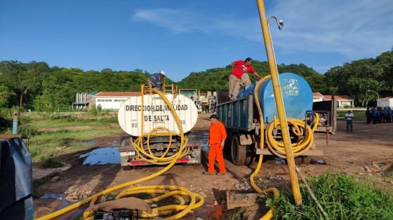 Con 74 camiones cisterna, se intensifica el operativo de asistencia y entrega de agua en localidades del norte