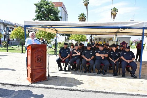 Reconocimiento especial a policías con 30 años de servicio