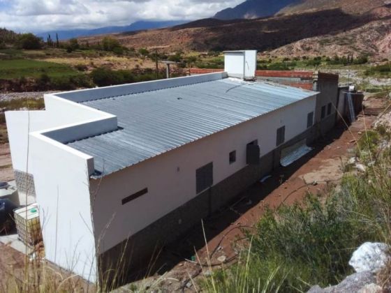 Avanza la construcción de un puesto sanitario en paraje El Alumbre