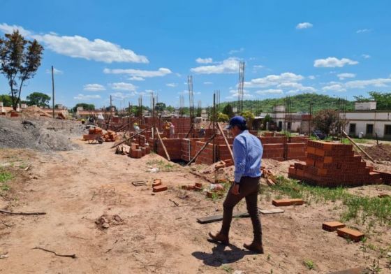 Avanza la construcción de viviendas en Coronel Moldes