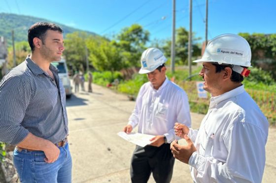 Avanza la obra de renovación de cañerías en barrio Tres Cerritos