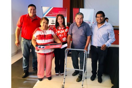 Familias de Campo Quijano recibieron equipos eléctricos del programa “Anafe en Casa”