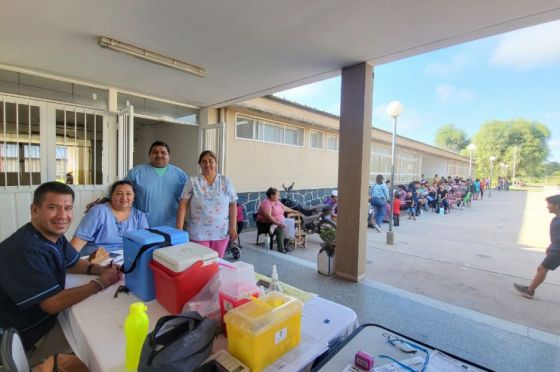 Profesionales del hospital Oscar Costas realizaron operativos sanitarios en Salta Forestal y Laguna Blanca