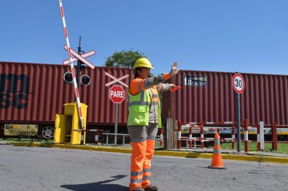 El gobernador Sáenz verificó el inicio de la instalación de barreras telecomandadas