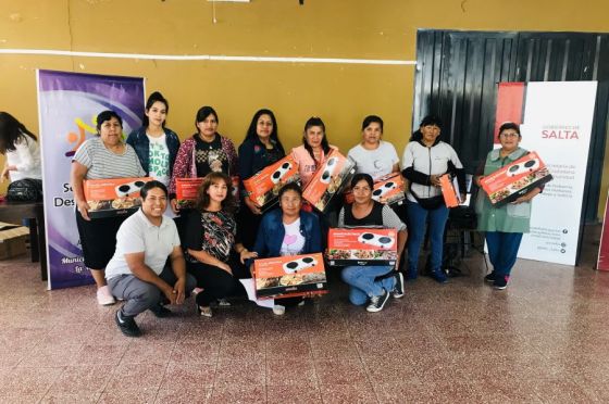 Familias de La Merced recibieron equipos del programa 